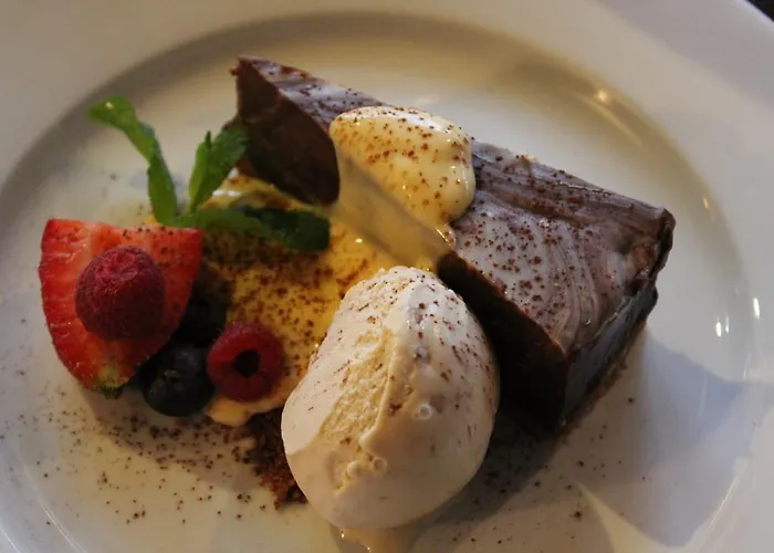 Hotel The Angel At 3*