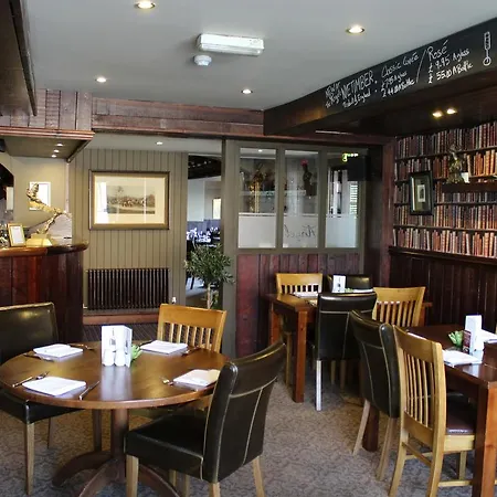 Отель The Angel At Topcliffe